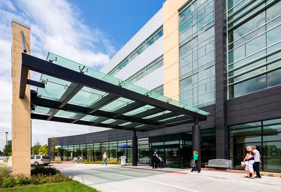 Great Plains Regional Medical Center HDR   Great Plains Regional Medical Center Pp1007 Canopy Entrance 